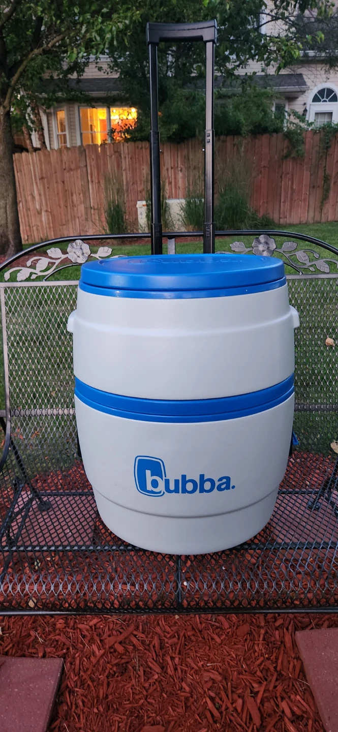 Bubba Cooler with Wheels
