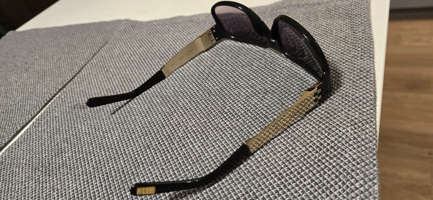 Louis Vuitton Sunglasses - photo 2