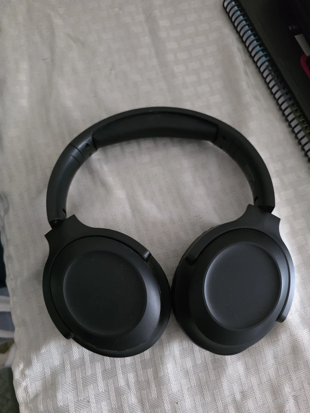 Hypergear Black Headphones