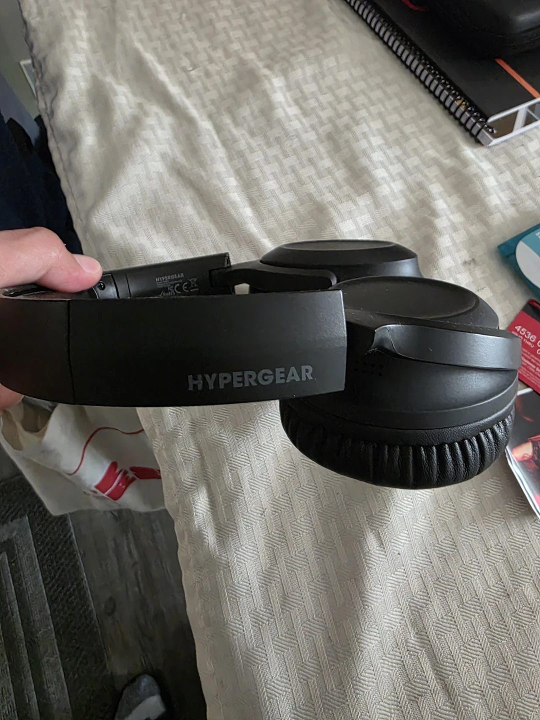 Hypergear Black Headphones - photo 2