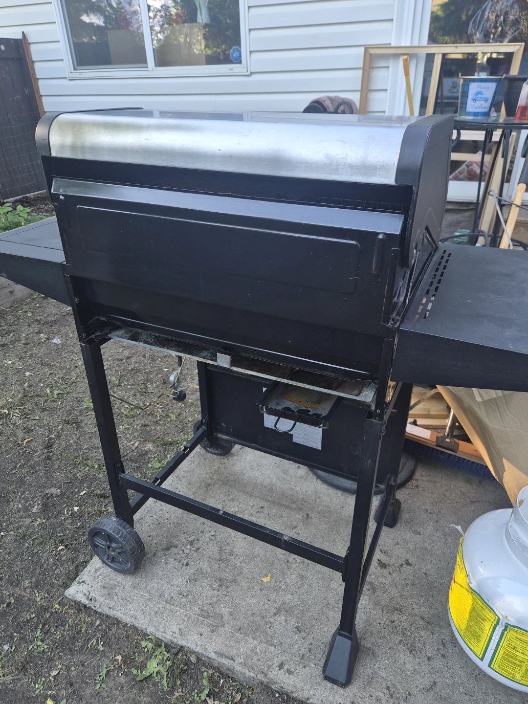 Expert Grill 4-Burner Propane BBQ with Side Burner - photo 2