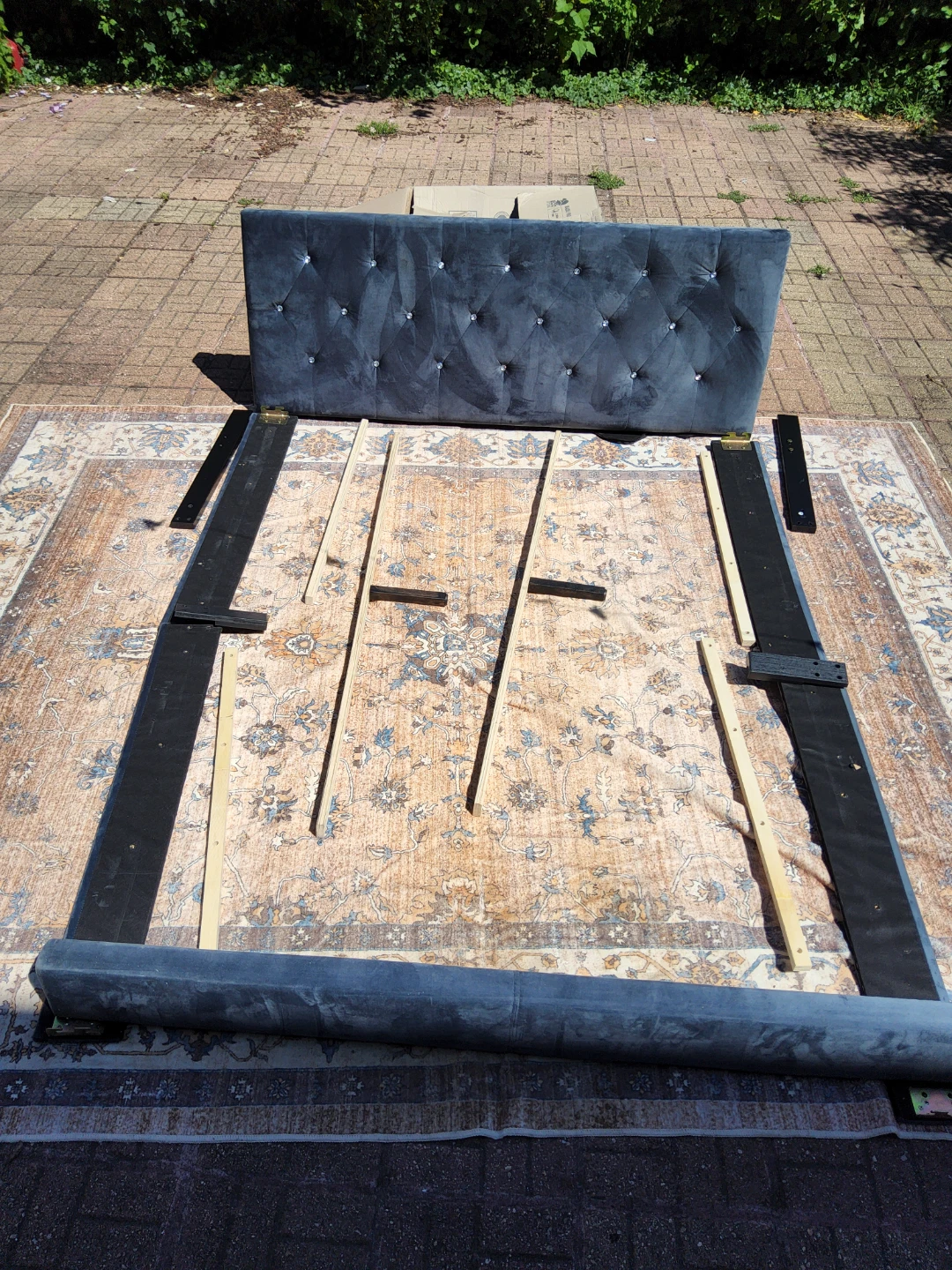 Alresford Gray Queen Bed headboard With Bench Upholstered - photo 3