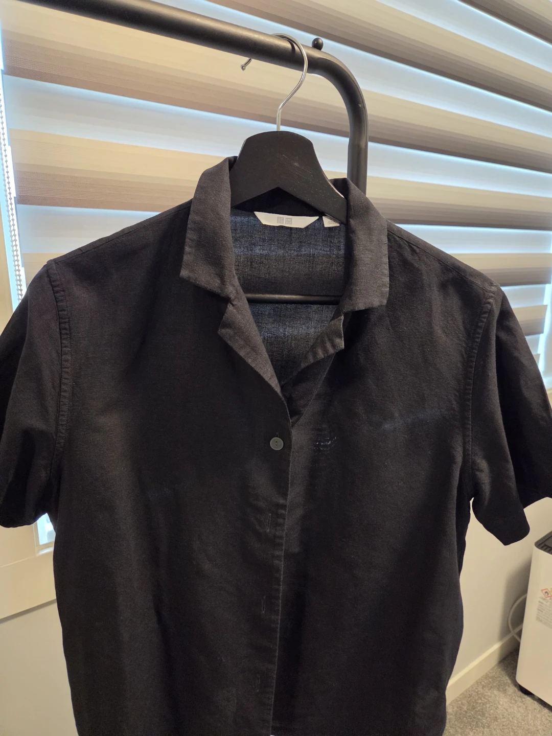 Uniqlo Black Short Sleeve Button-Up Shirt - photo 4