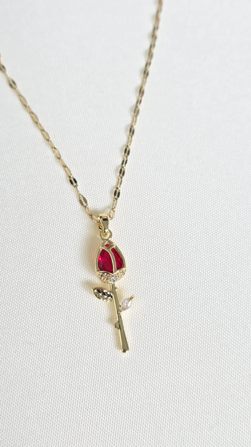 Gold Tone Rose Pendant Necklace