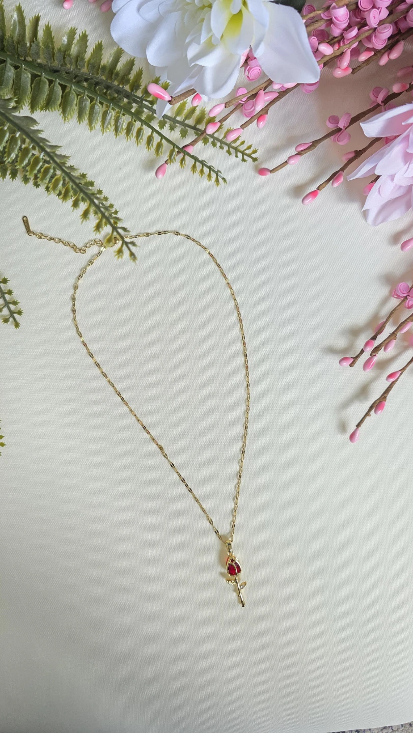 Gold Tone Rose Pendant Necklace - photo 3