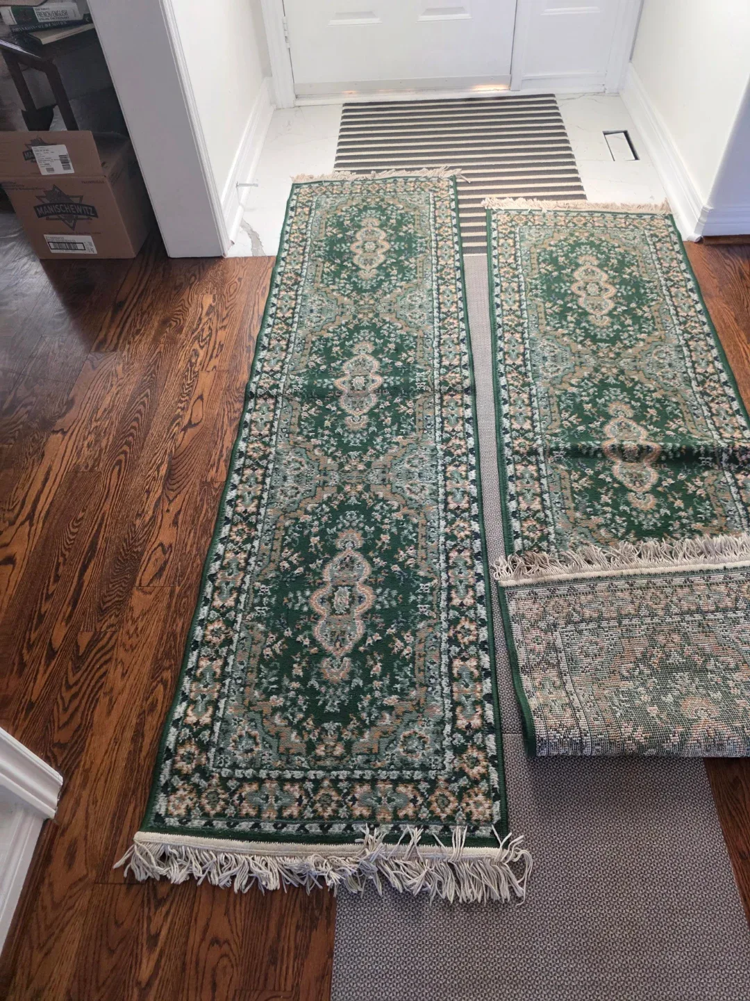 Green Runner Rugs with Fringes