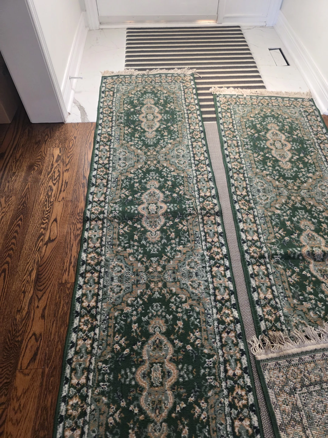 Green Runner Rugs with Fringes - photo 3