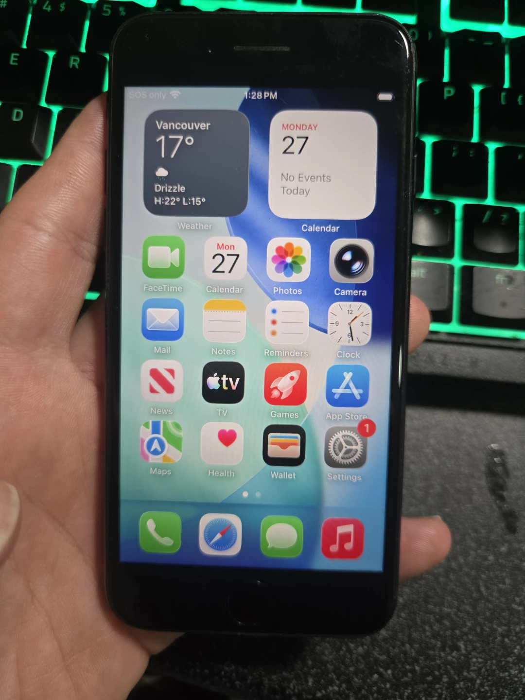 Apple iphone Se 3rd gen 5G 128gb