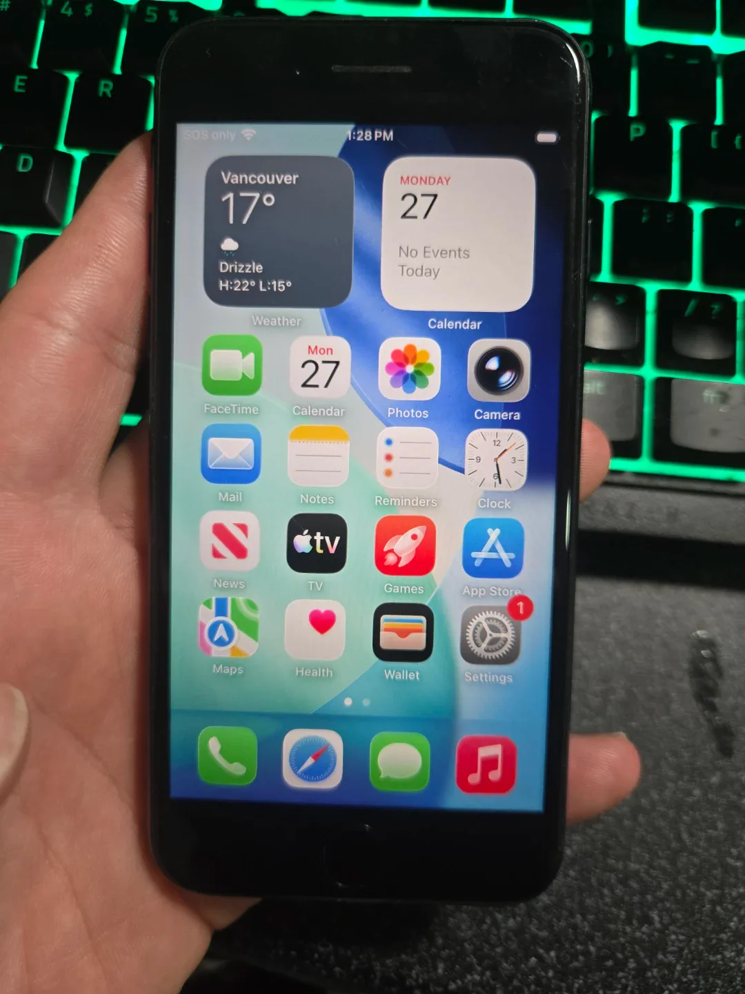 Apple iphone Se 3rd gen 5G 128gb