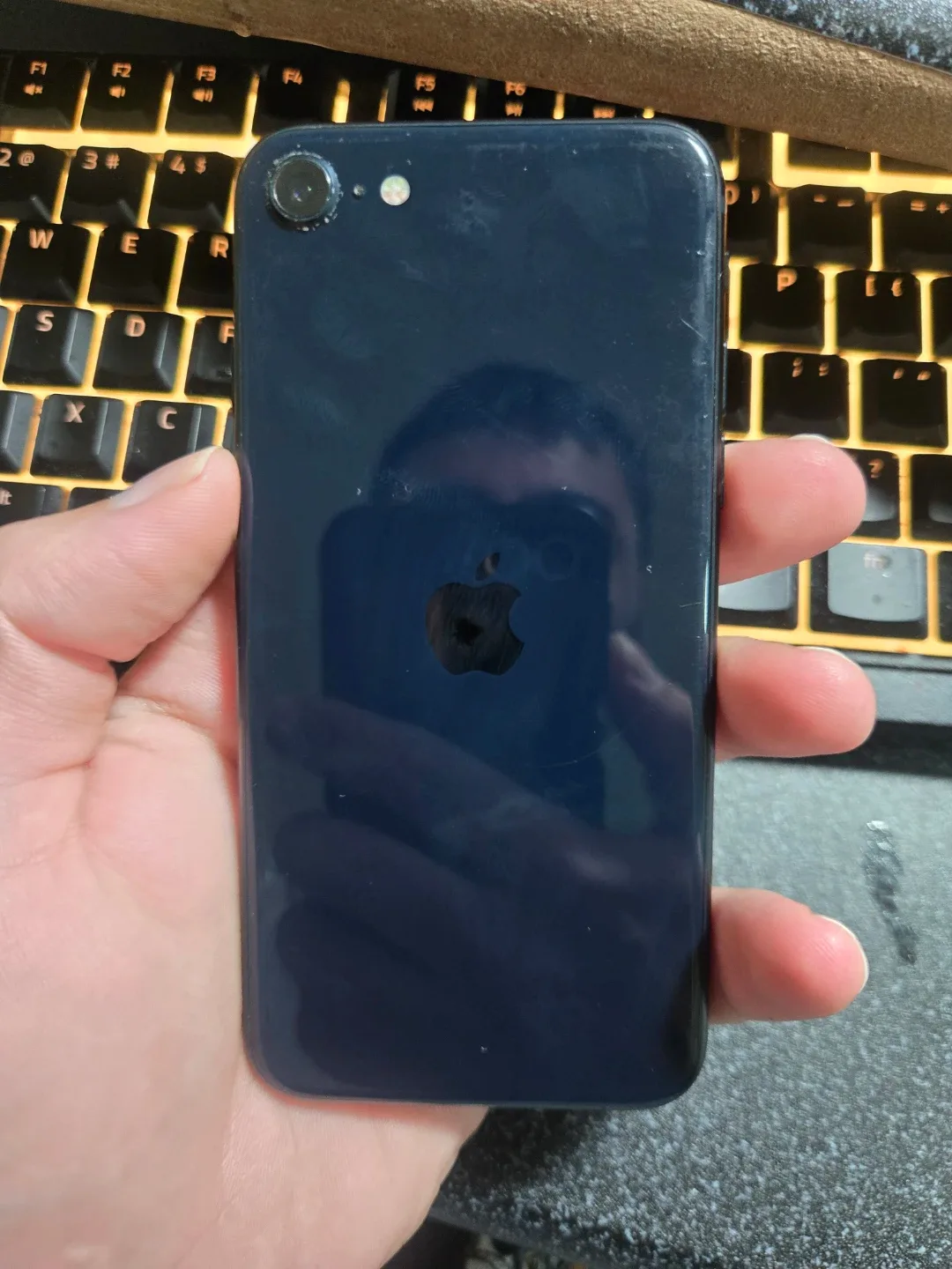 Apple iphone Se 3rd gen 5G 128gb - photo 4