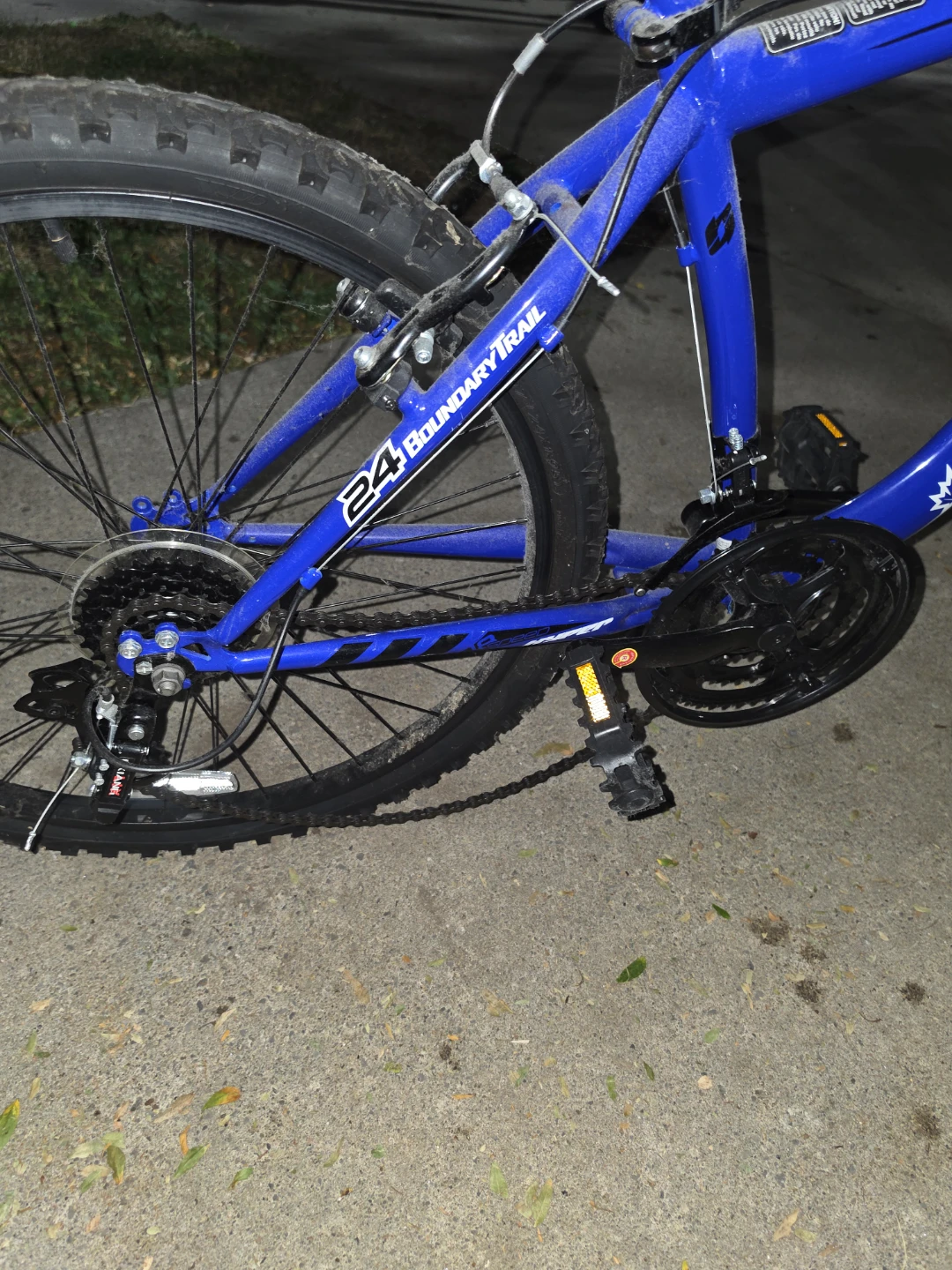 Blue Hyper Boundary Trail Mountain Bike - As Is - photo 4