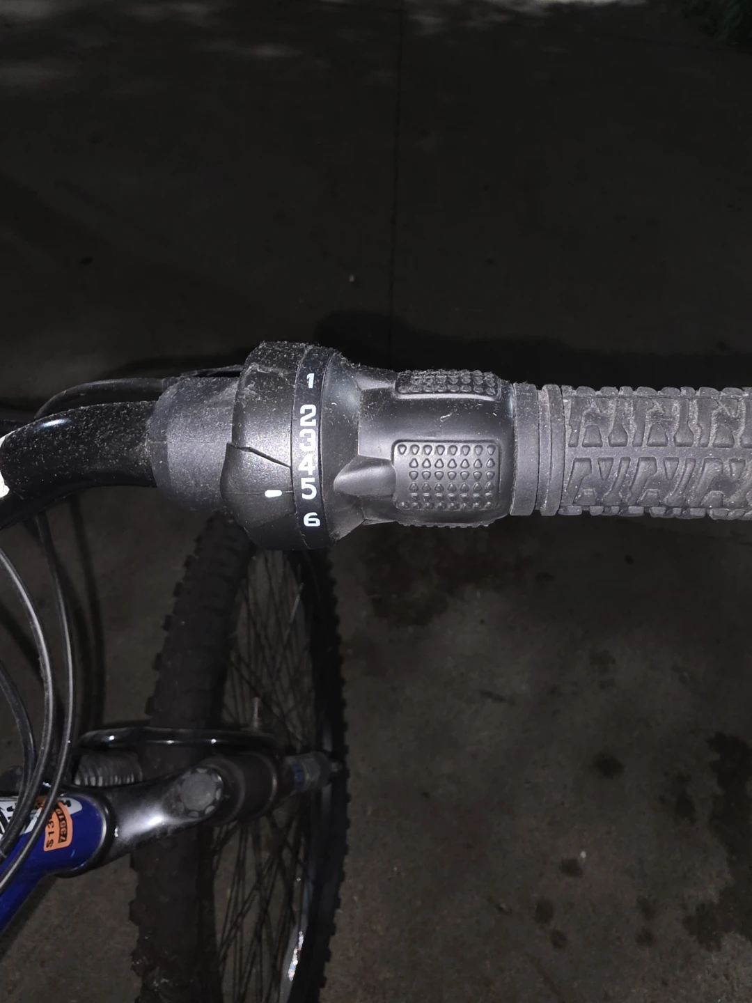 Blue Hyper Boundary Trail Mountain Bike - As Is - photo 5