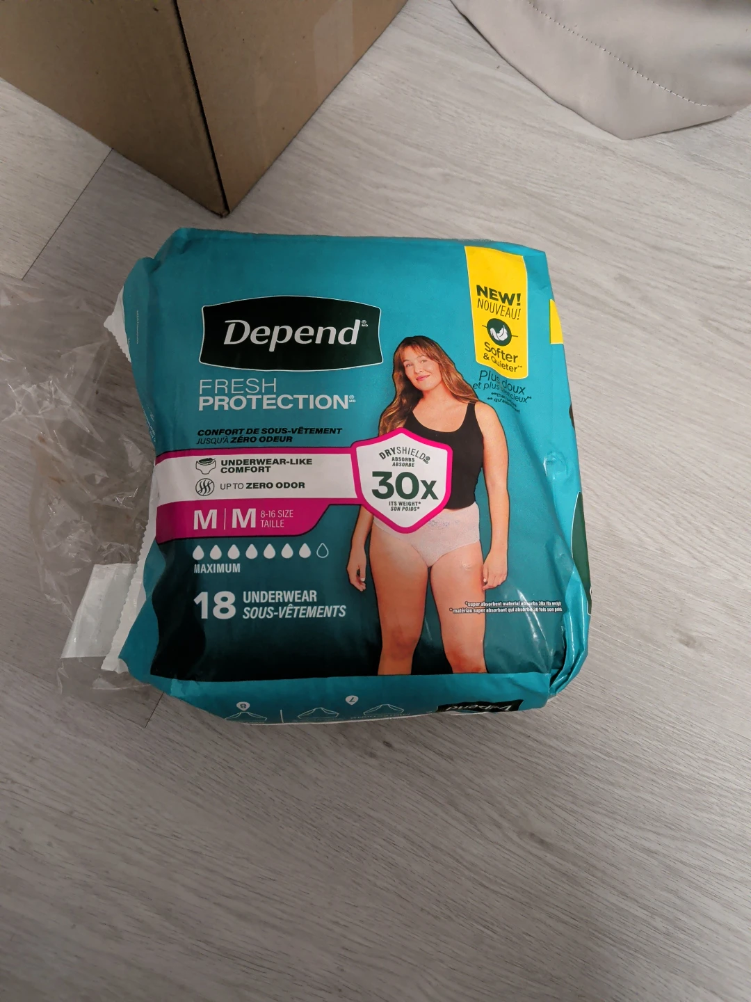 Depend Fresh Protection Underwear - Size M - 18 Count