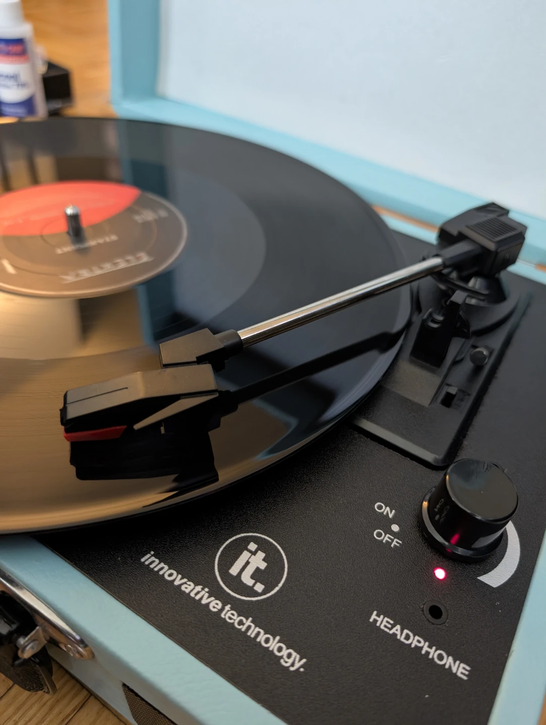 Portable Suitcase Record Player - photo 3