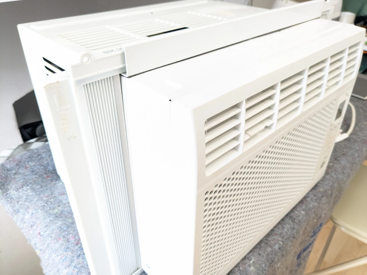 GE 6,000Btu Window AC Unit - photo 4
