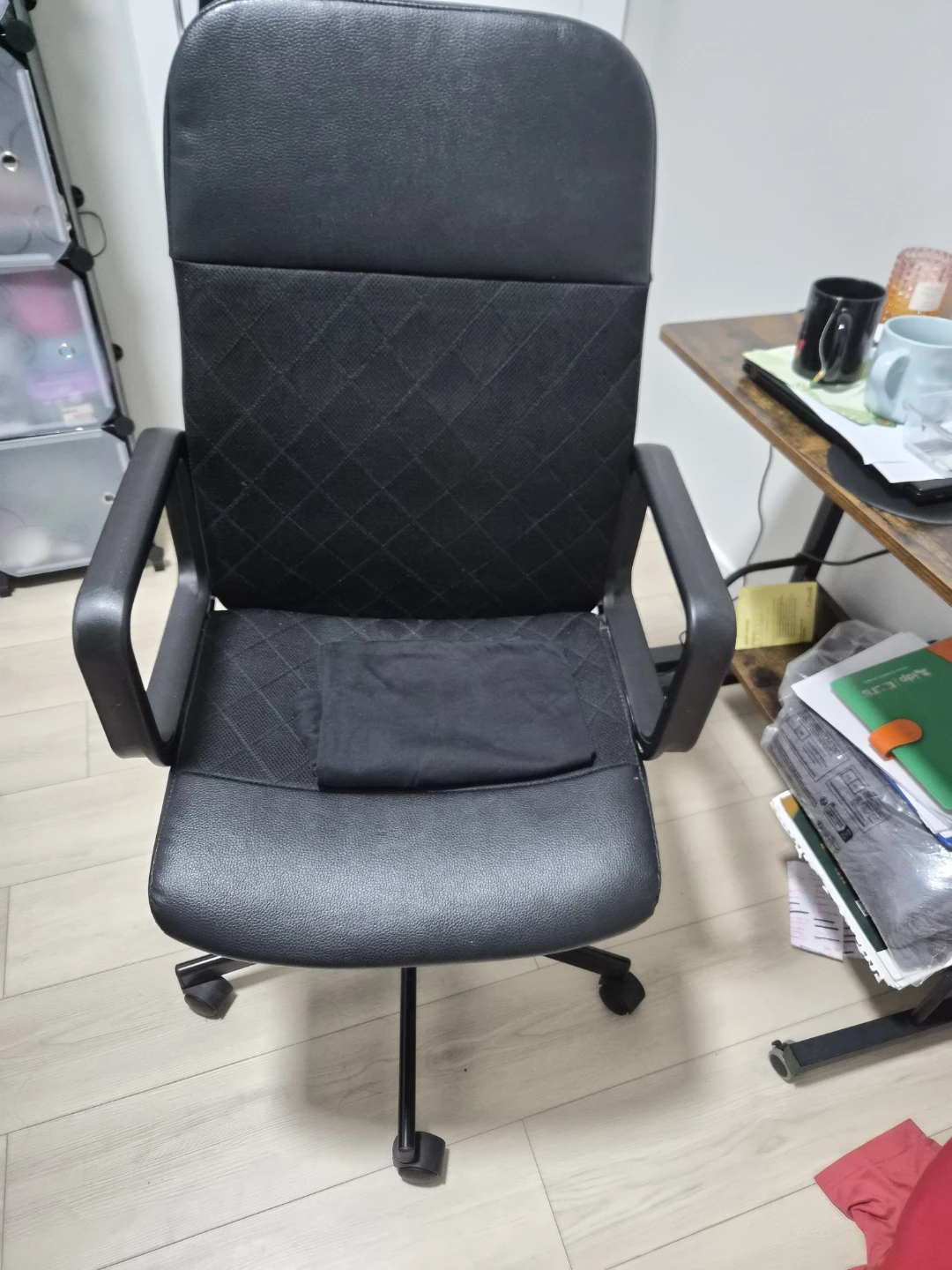 Black Office Chair - photo 2