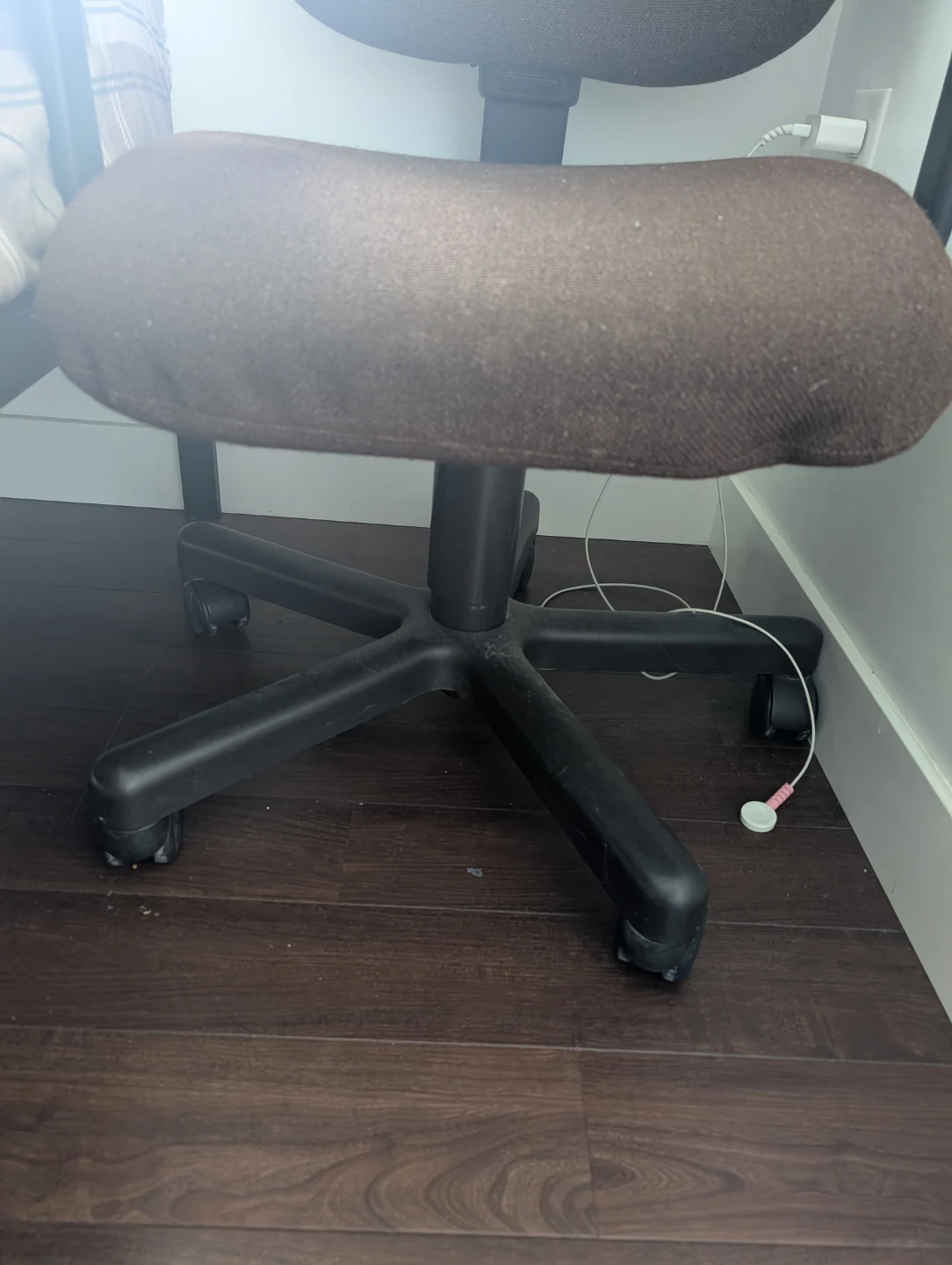Brown office chair - photo 4