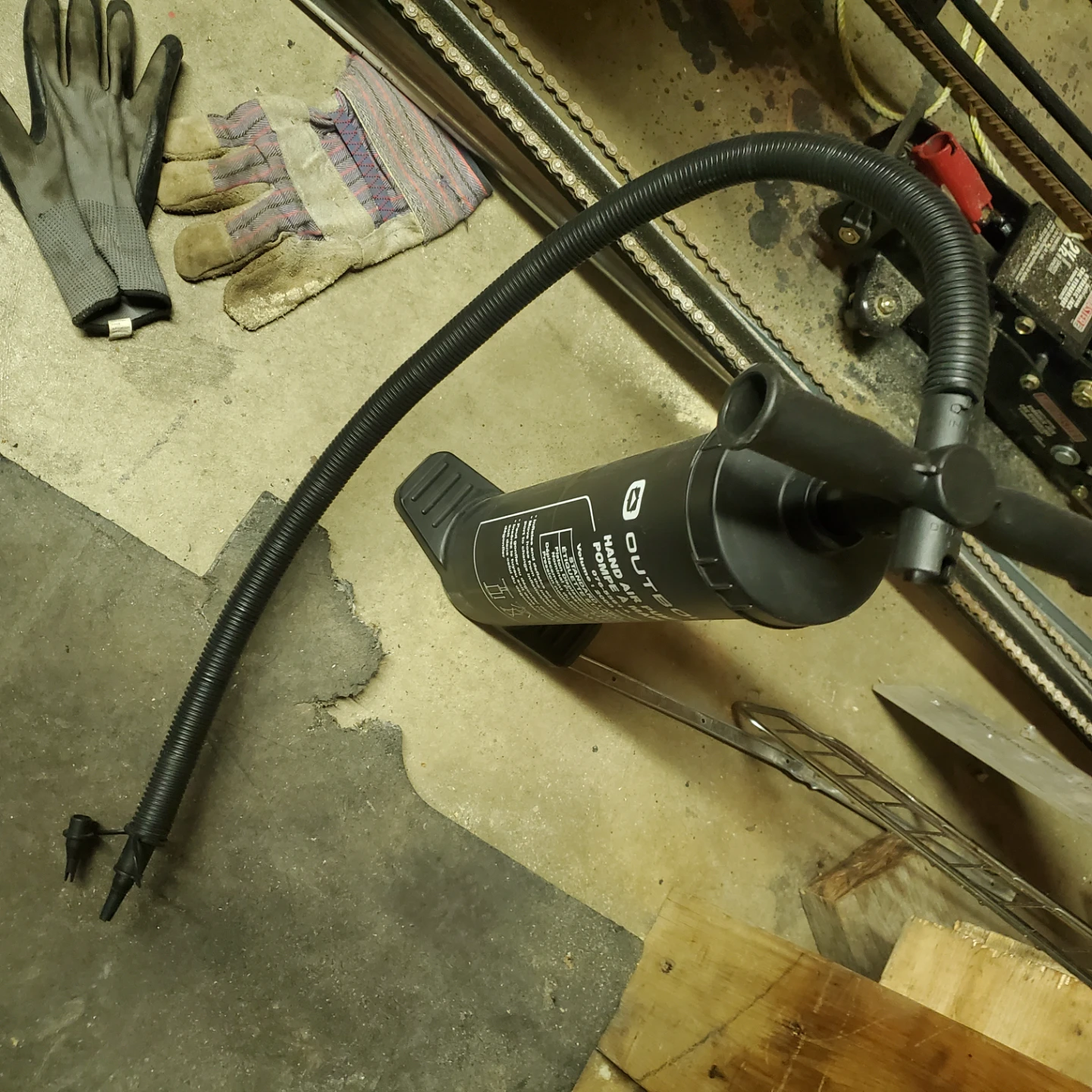 Outbound Hand Air Pump - photo 2