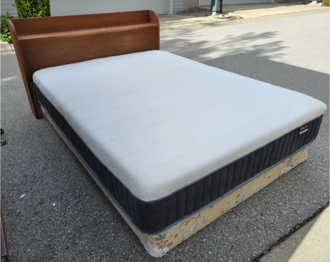 Double / Full Size Bed Set, Headboard & Box Spring & Mattress. - photo 2