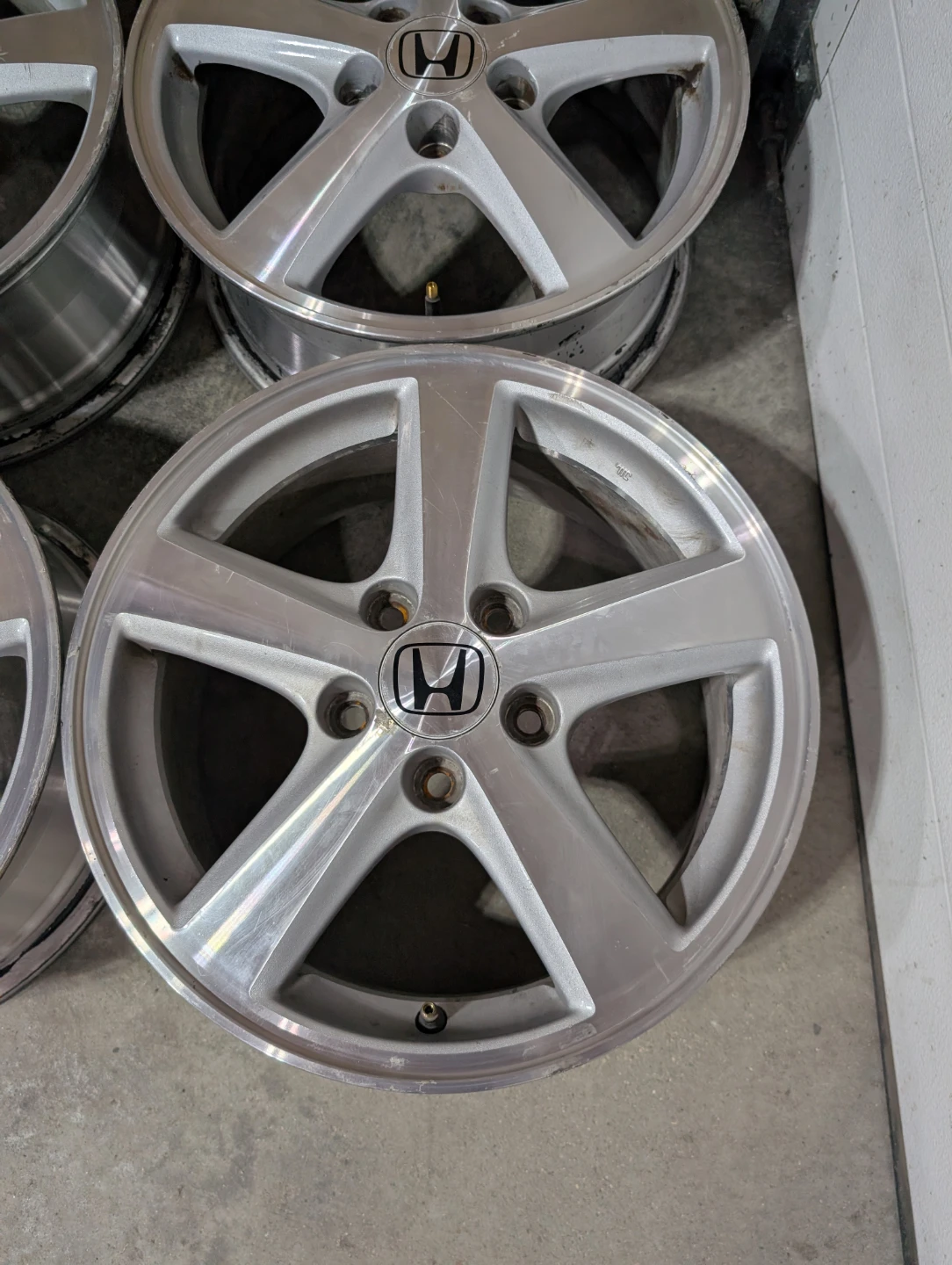 (4)-16 Inch Honda Accord Alloy Rims 5x114.3 - photo 2