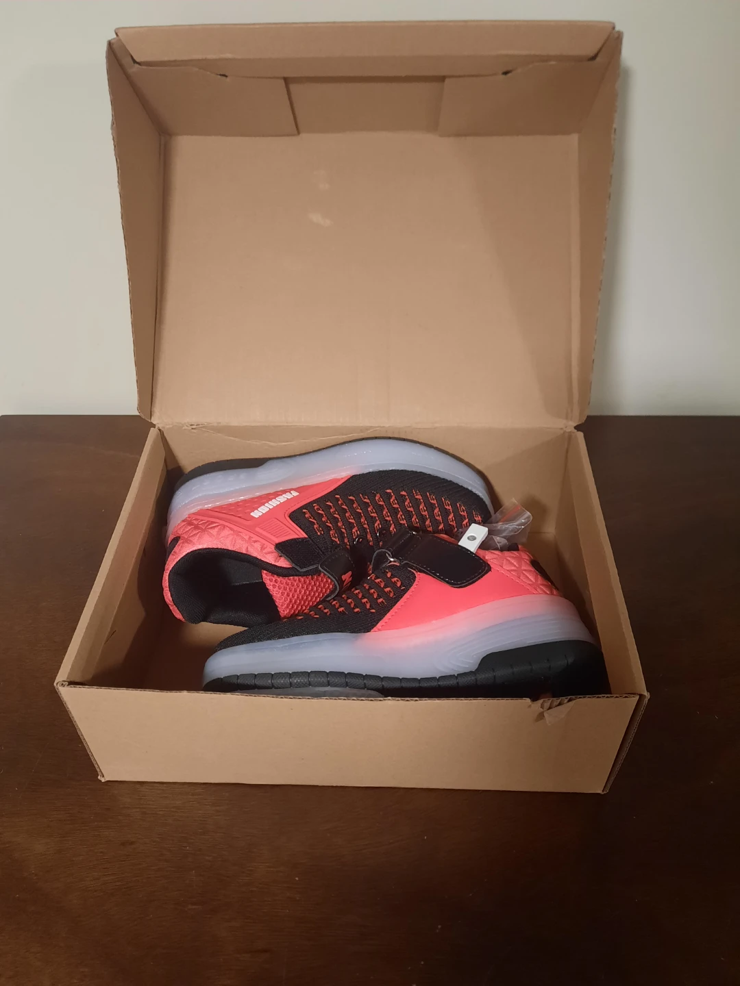 Roller Shoes with Wheels and lights. USB