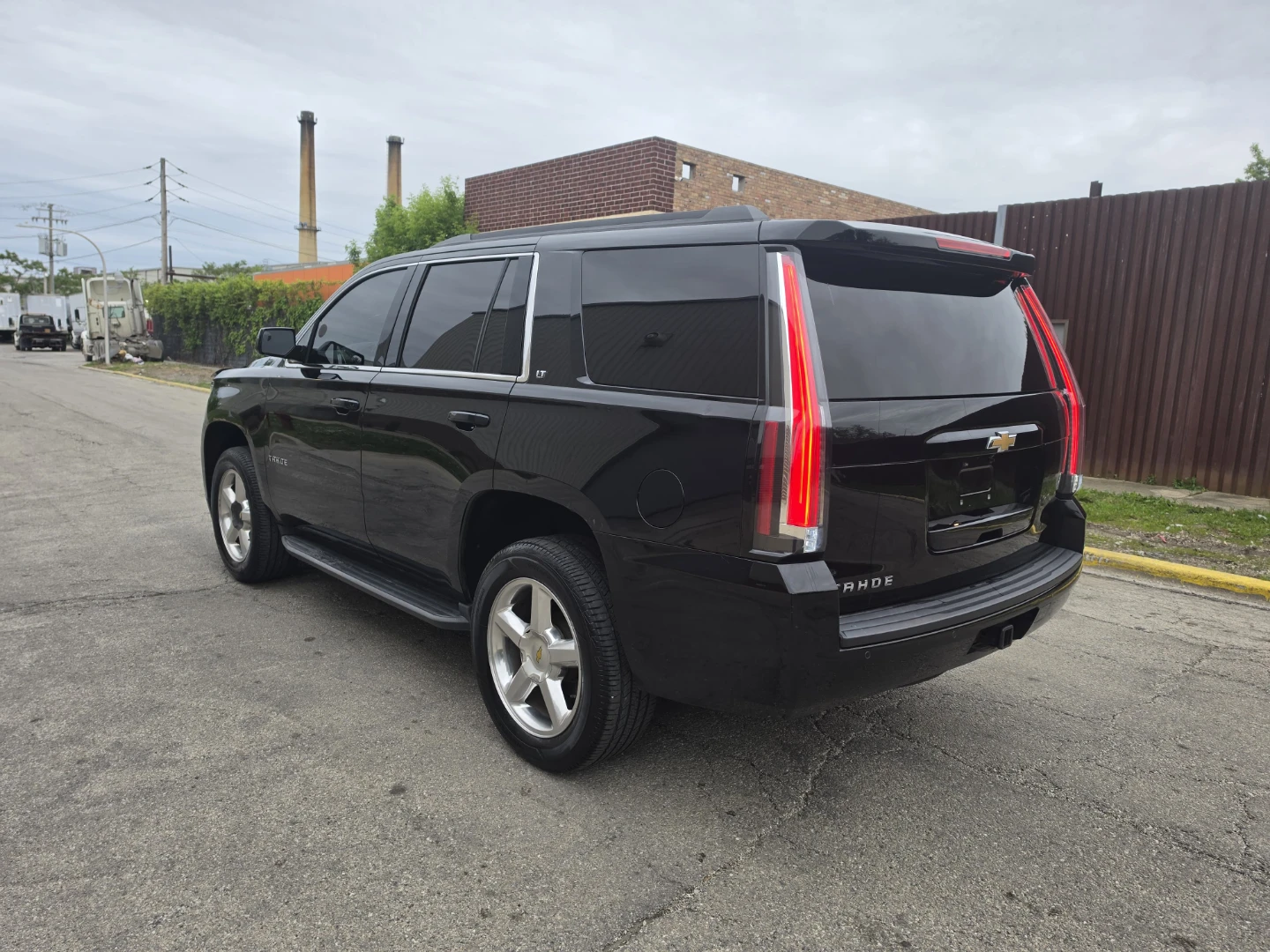Black Chevrolet Tahoe LT SUV - photo 5
