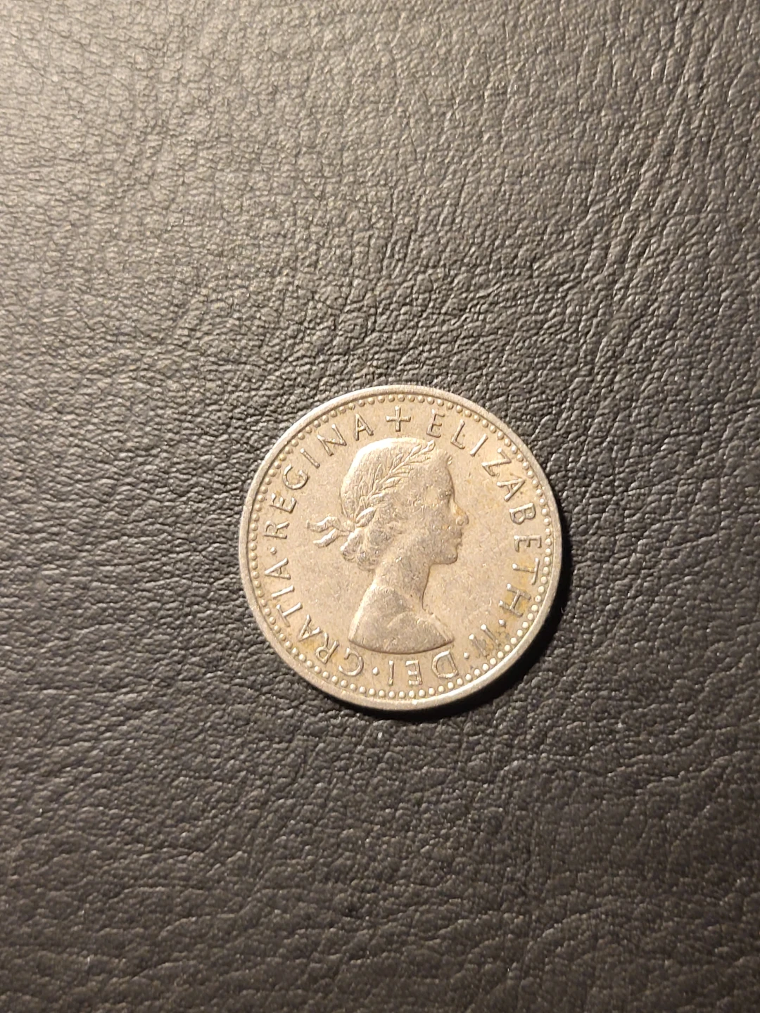 1967 British 6 Pence Coin - photo 2