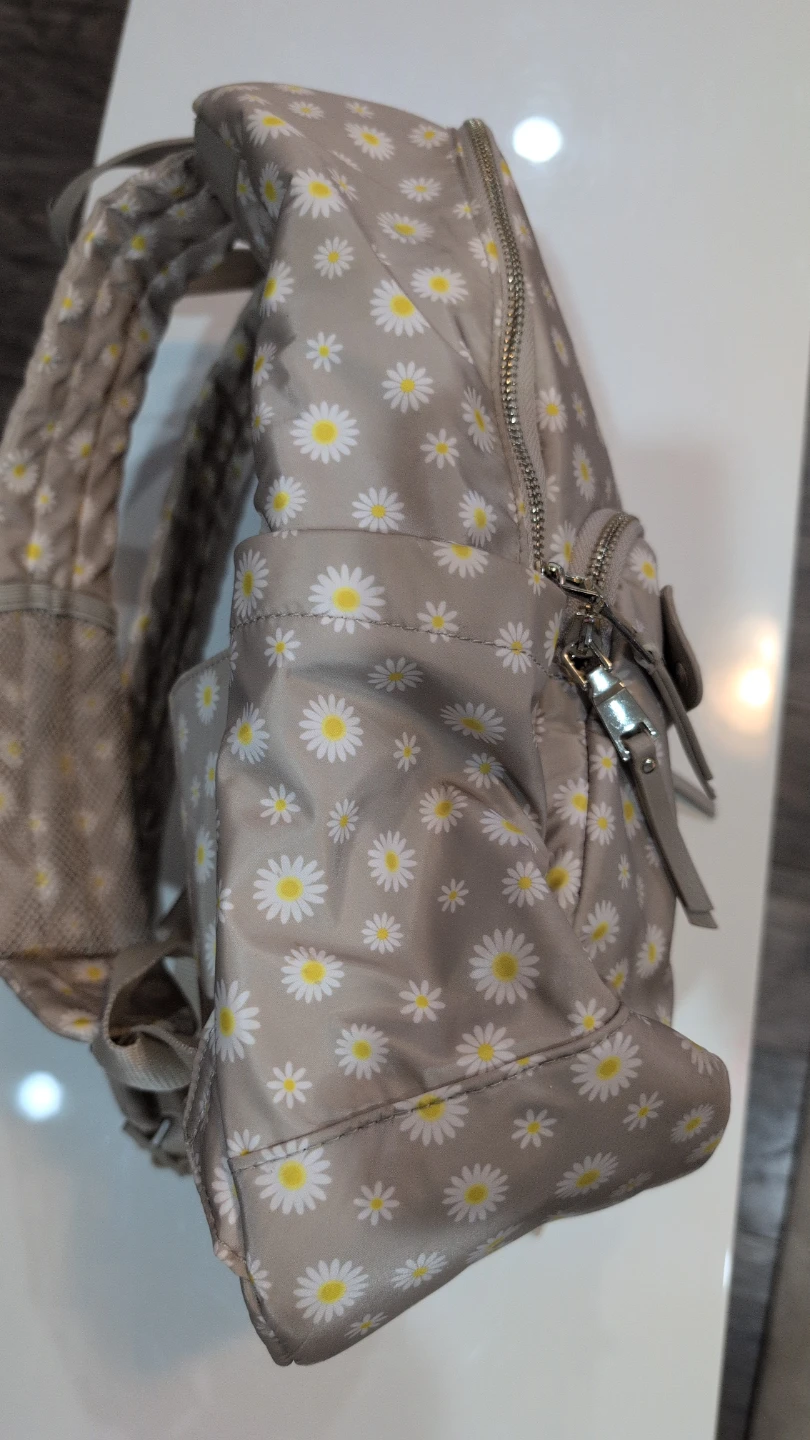 Madden NYC Daisy Print Backpack - photo 4