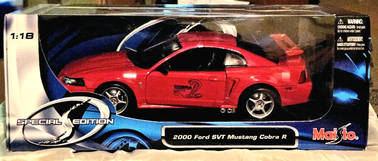 Maisto Special Edition 1:18 2000 Ford SVT Mustang Cobra R