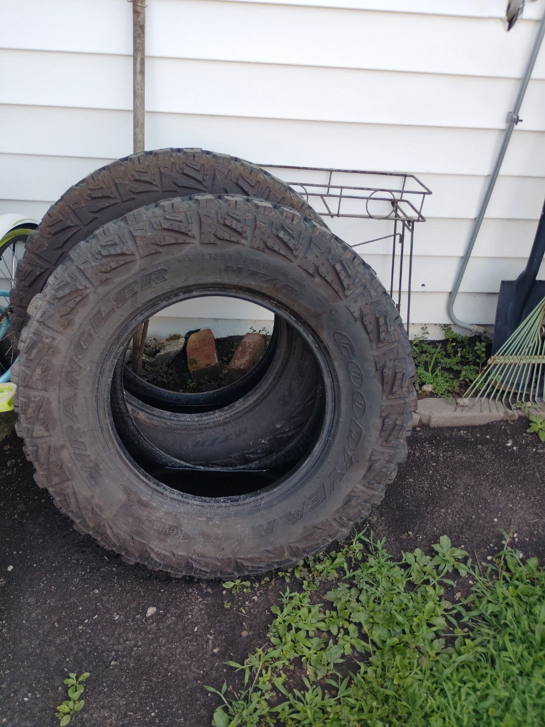 Goodyear Wrangler MT/R Tires LT255/75R17 (Set of 2)