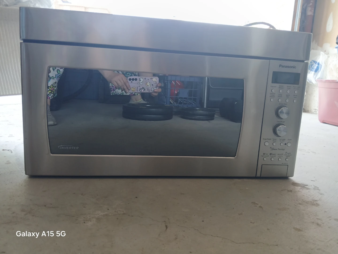 Over the Range Panasonic 30 inc excellent condition model NNSD29 - photo 2