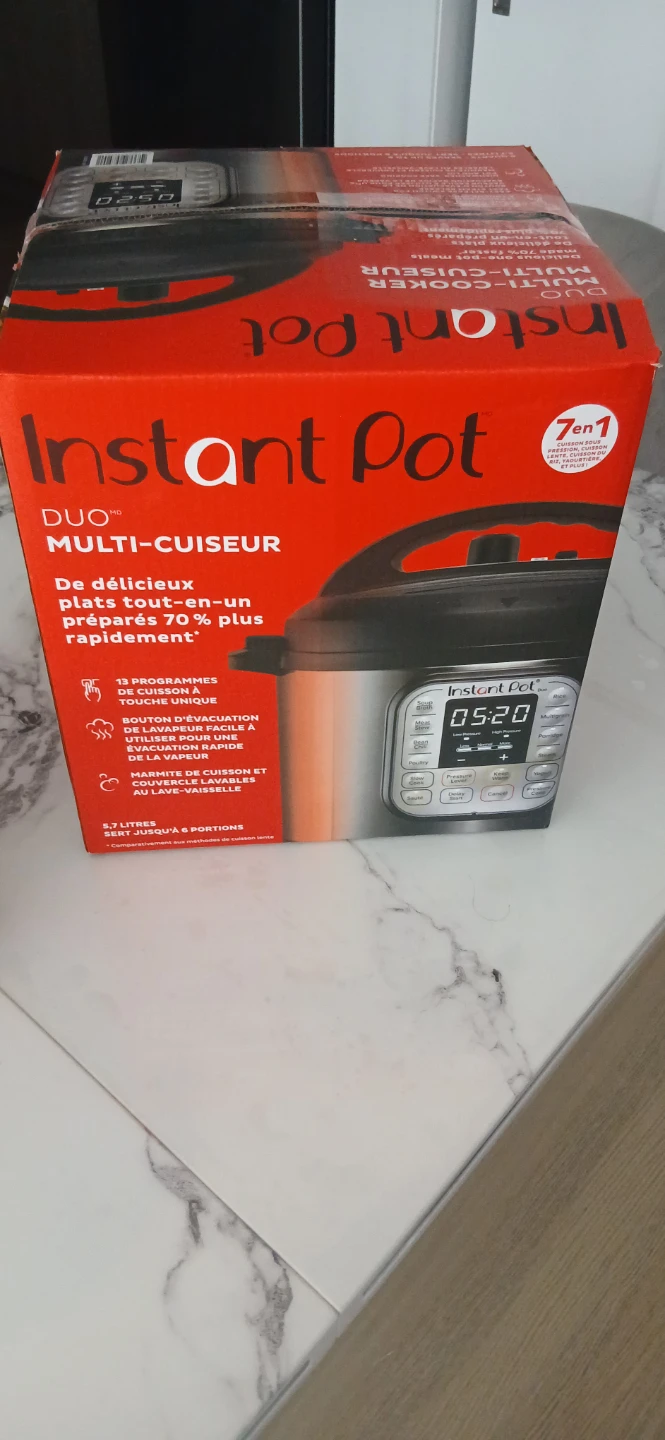 Instant Pot,,used twice,well maintained,in excellent condition - photo 2