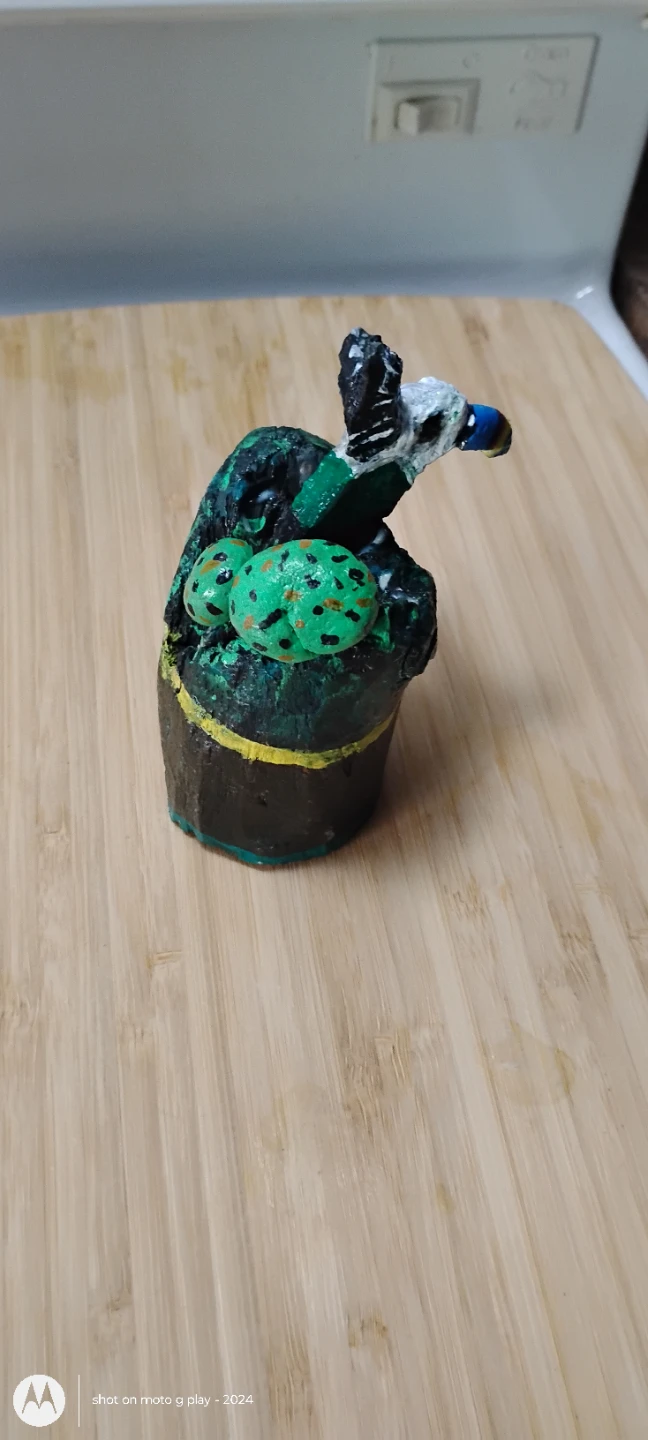 Hand crafted Tucan bird made of drift wood and stone - photo 3