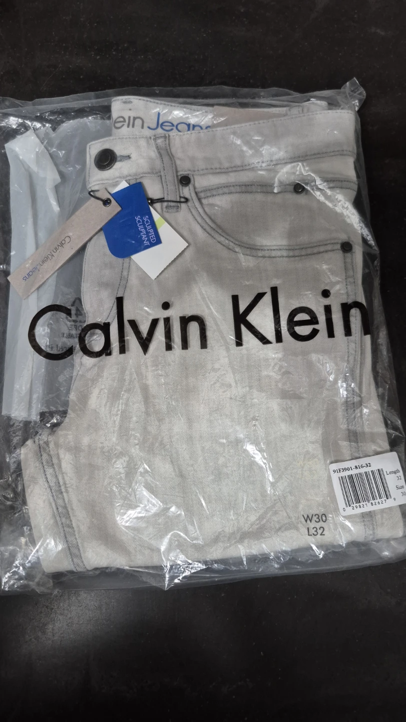 Calvin Klein Jeans Men's Light Wash Sculpted Denim Jeans W30 L32