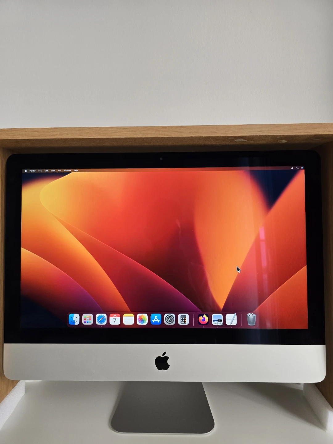 HUGE DEAL Apple iMac 21.5-inch 2017 1TB HDD and 8GB RAM - photo 2
