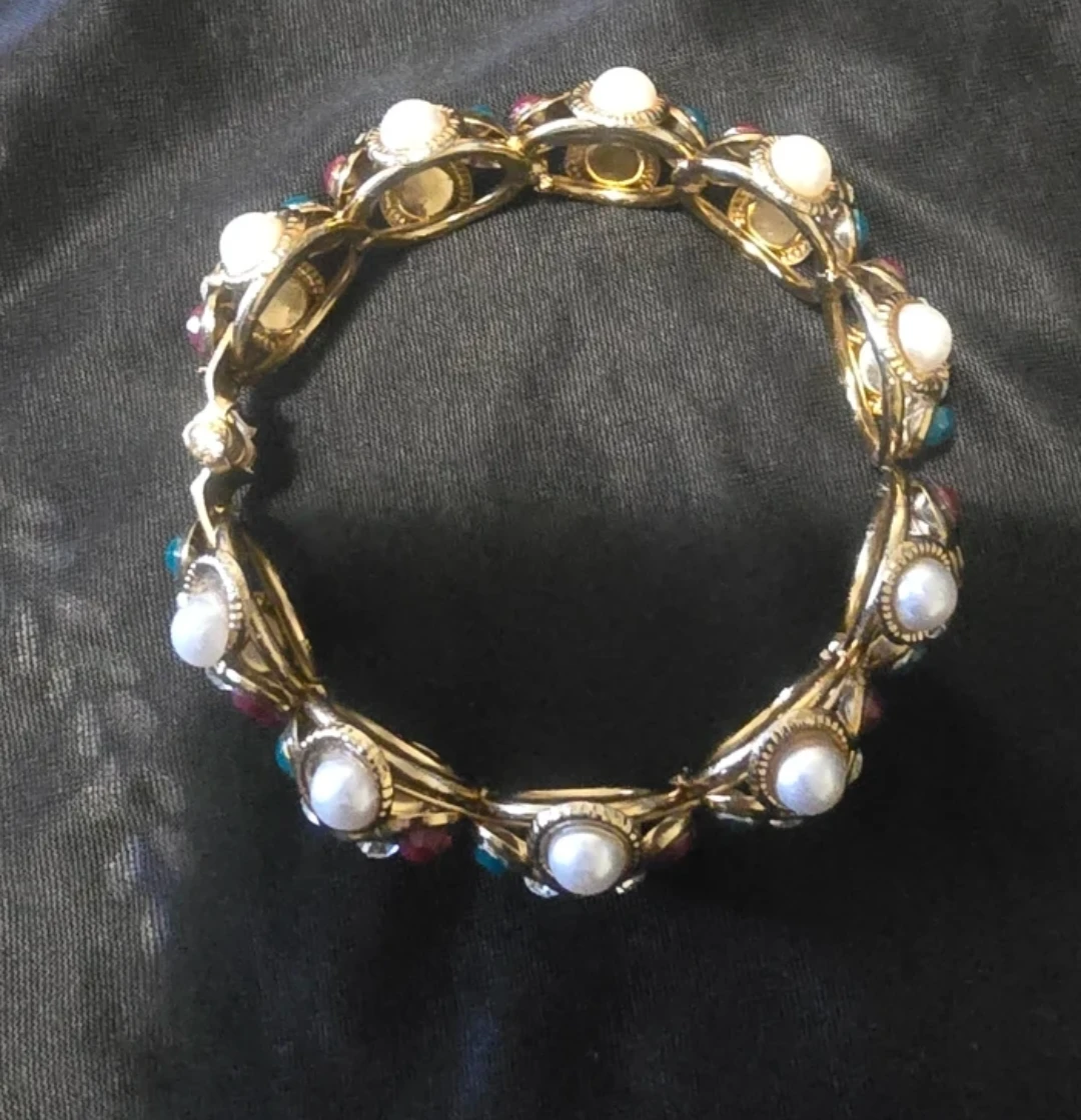 Gold-tone  Bangle Bracelet with Faux Pearls and Enamel Accents - photo 4