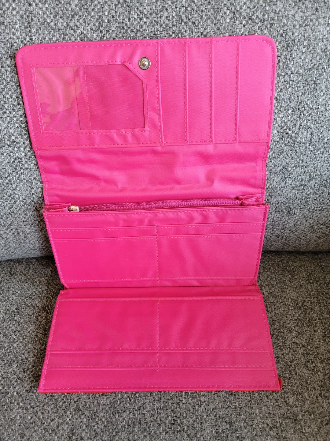 Tri-Fold Wallet (New) - photo 2