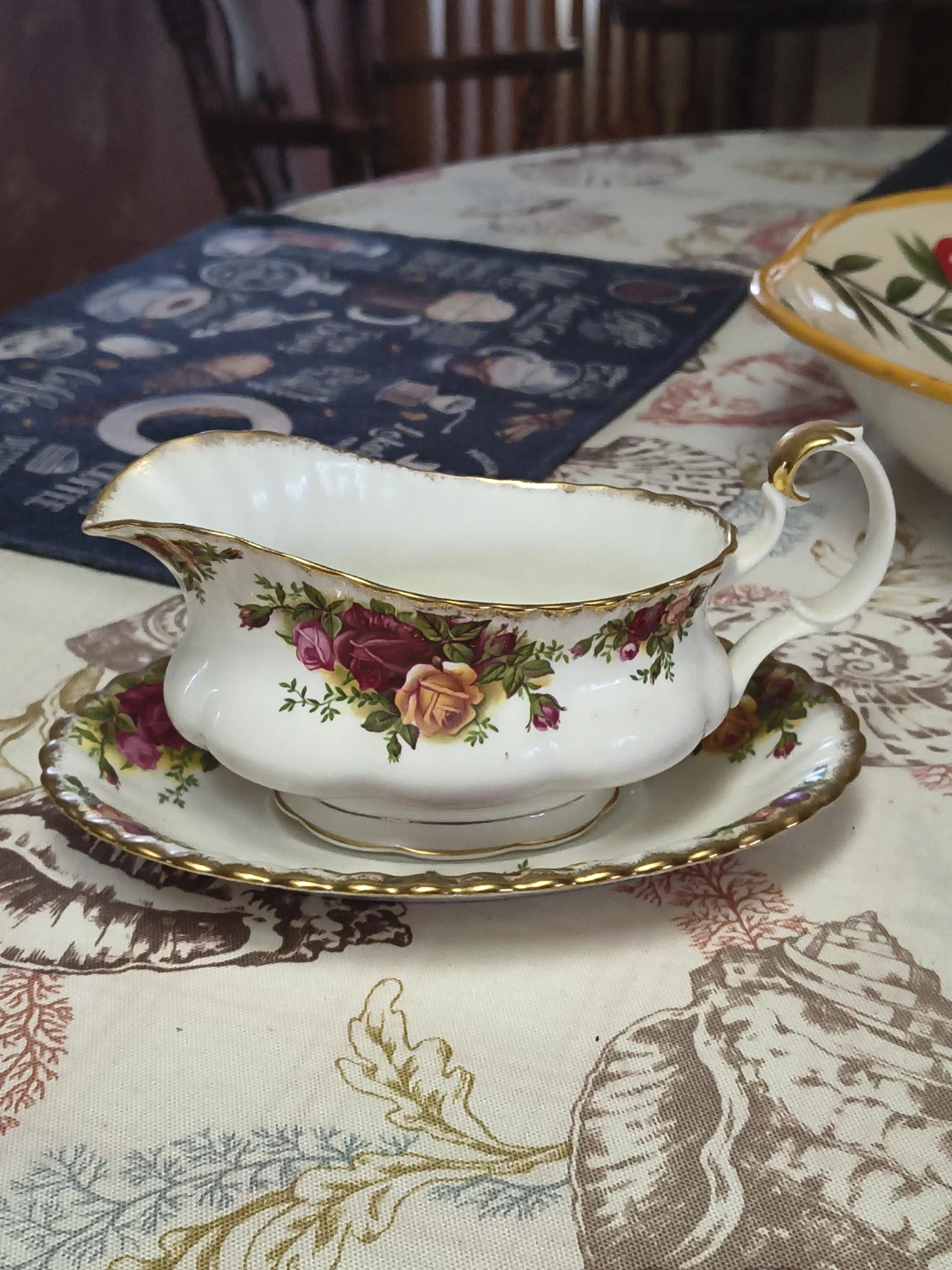 Royal Albert Old Country Roses Gravy Boat and Saucer Set