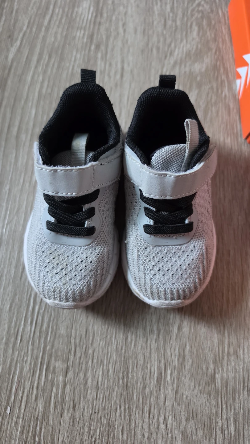 Fuse53 Kids Sneakers Size 5 - photo 2