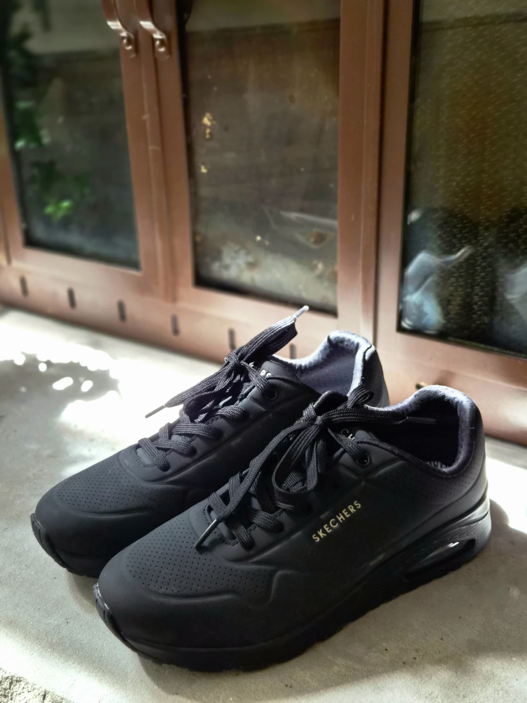 Skechers Women's All-Black Air-Cushioned Sneakers