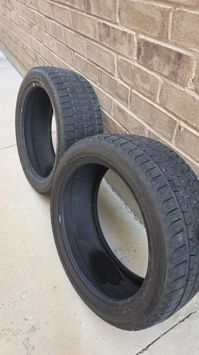 2 Kapsen winter tires 235/45/R19