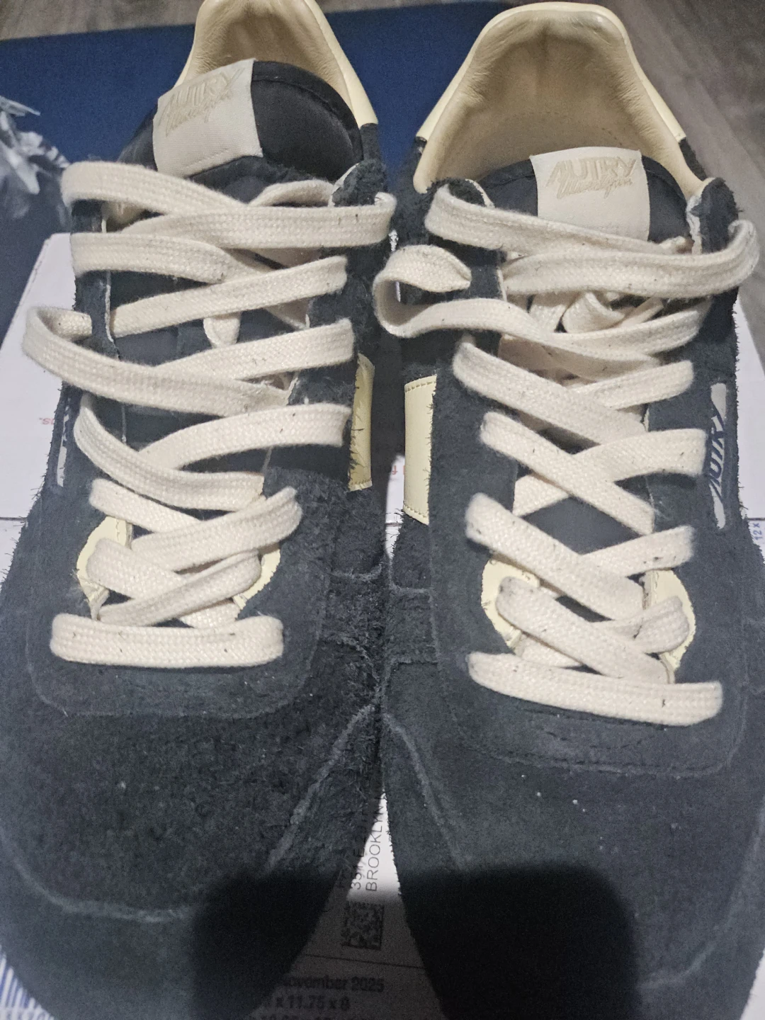 Autry "Medalist" Sneakers Size 44