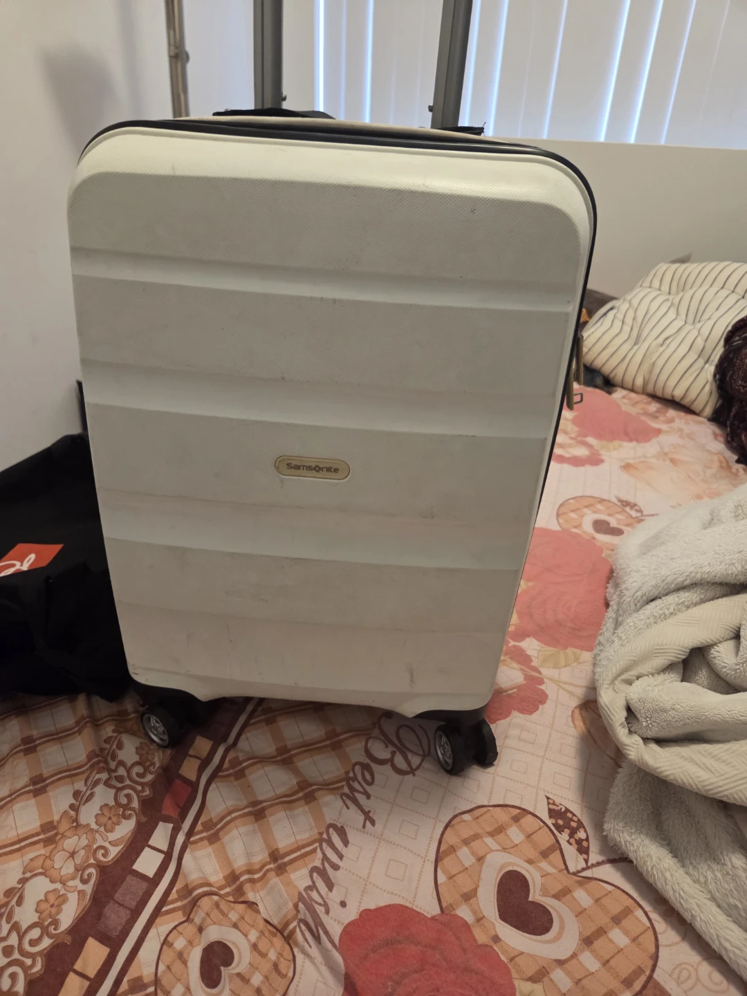 Samsonite White Spinner Luggage - photo 4