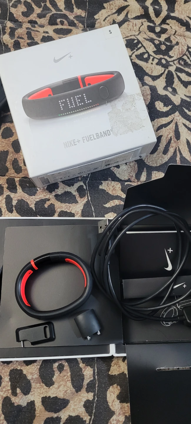 Nike+ FuelBand Fitness Tracker - Small - photo 3