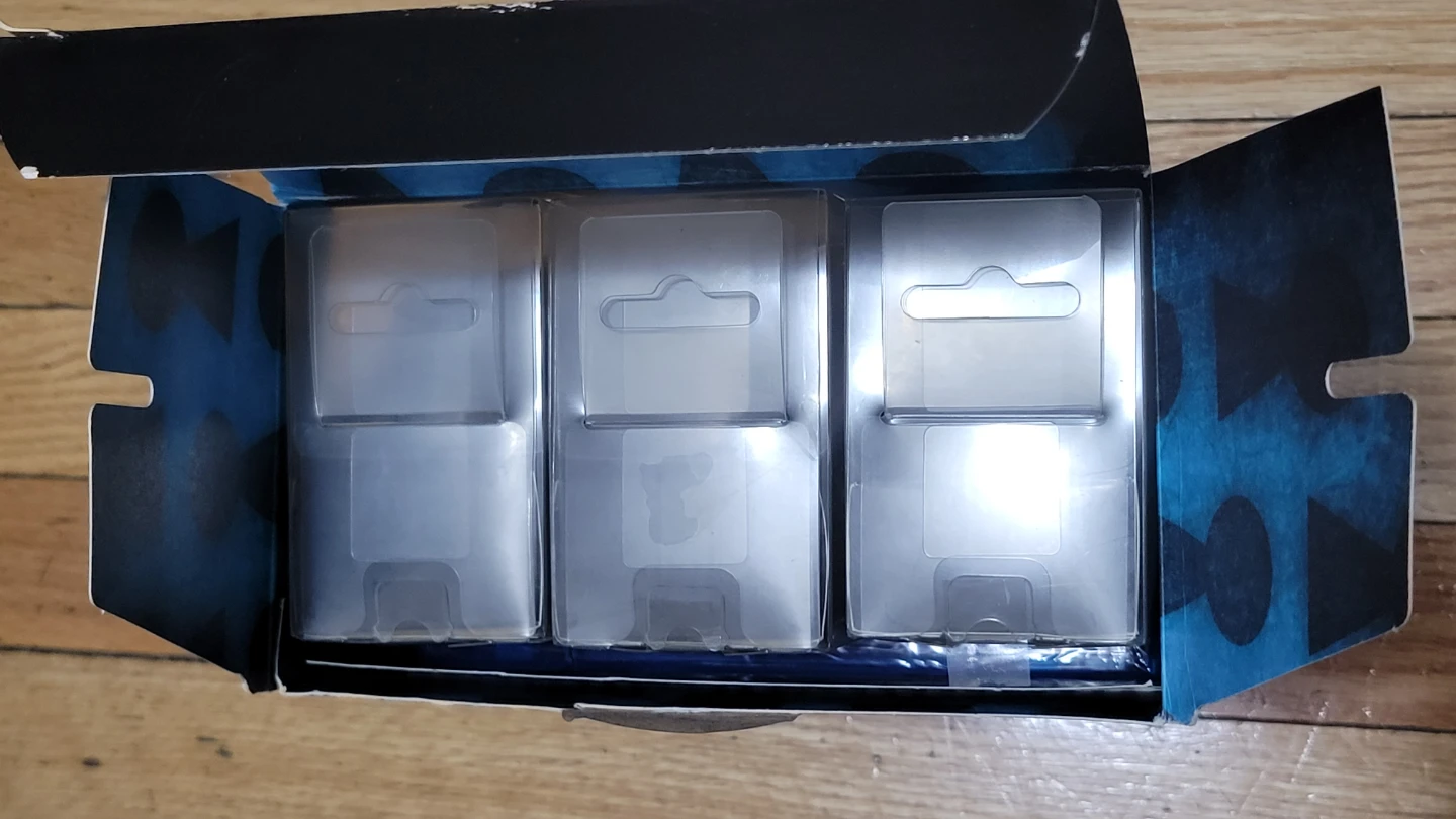 Sony 3D Deluxe Starter Kit with 2 Pairs of Glasses - photo 2