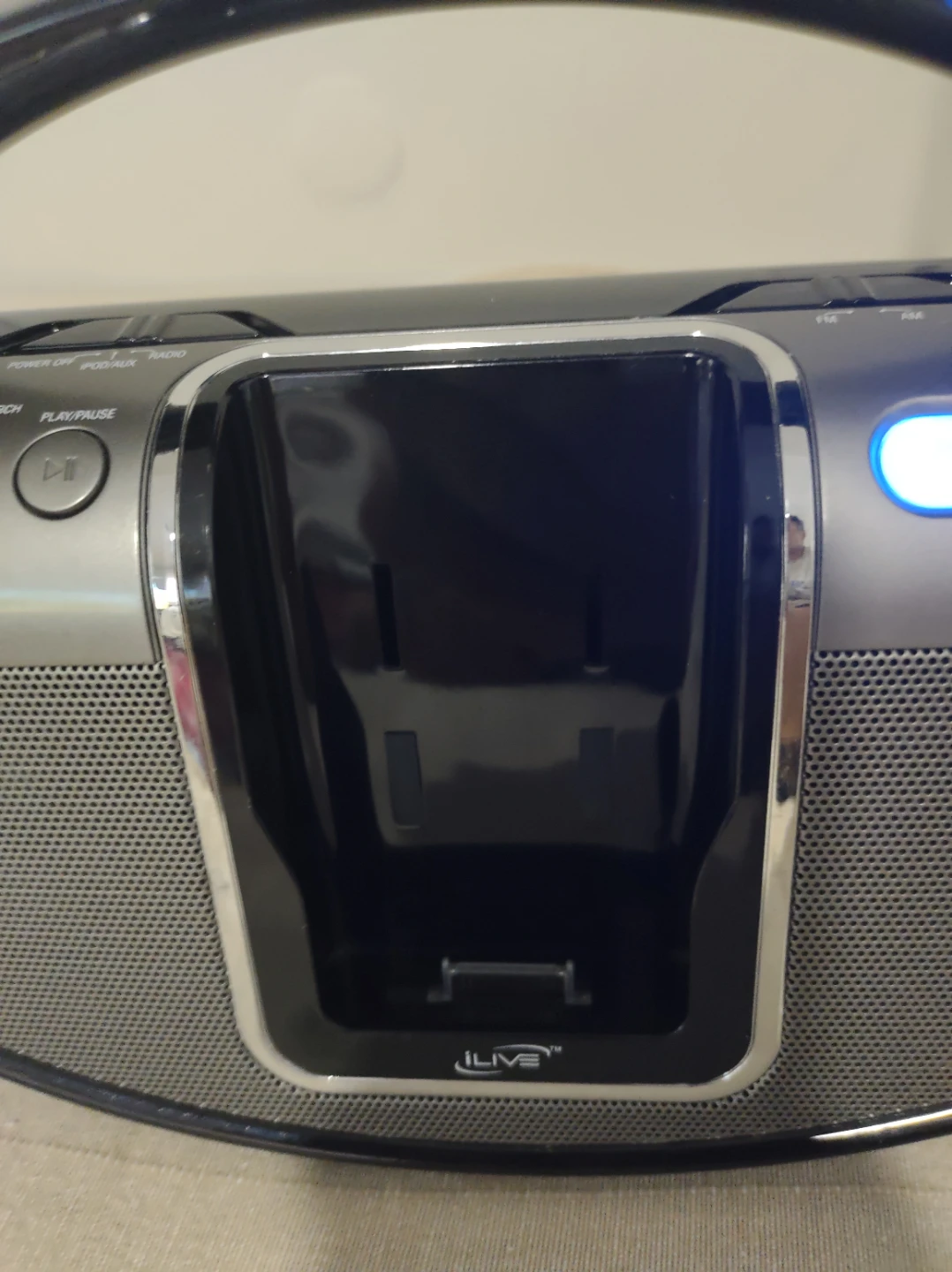 iLive Boombox with Radio and Docking Station - photo 2