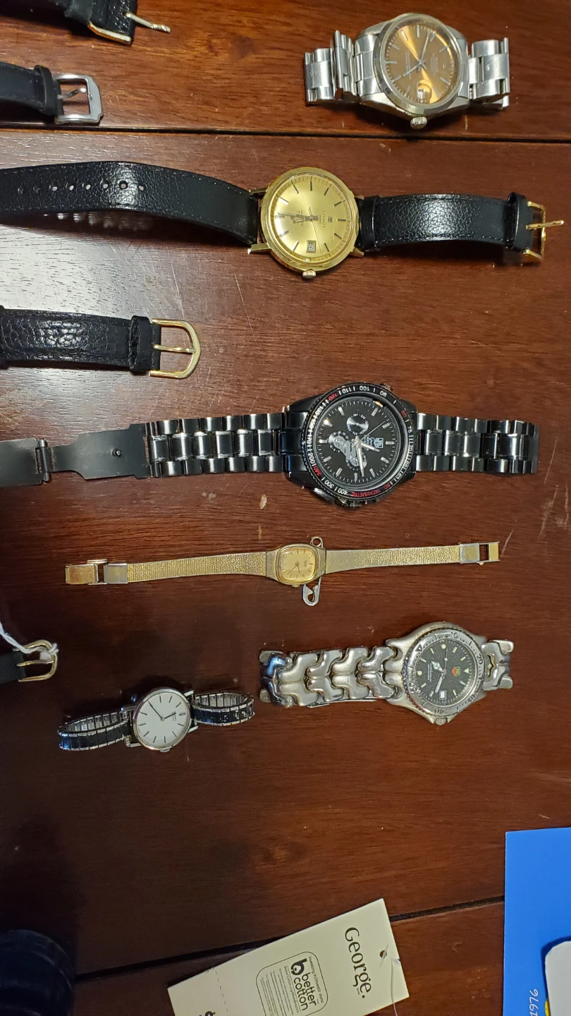 Assorted Men's and Women's Watches - photo 4