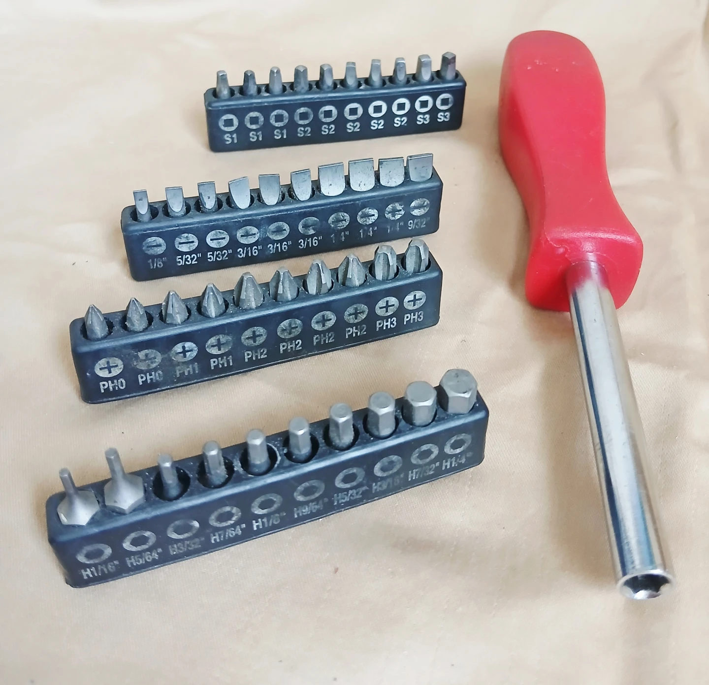 Screwdriver Bit Set of 40 items with Handle - photo 2