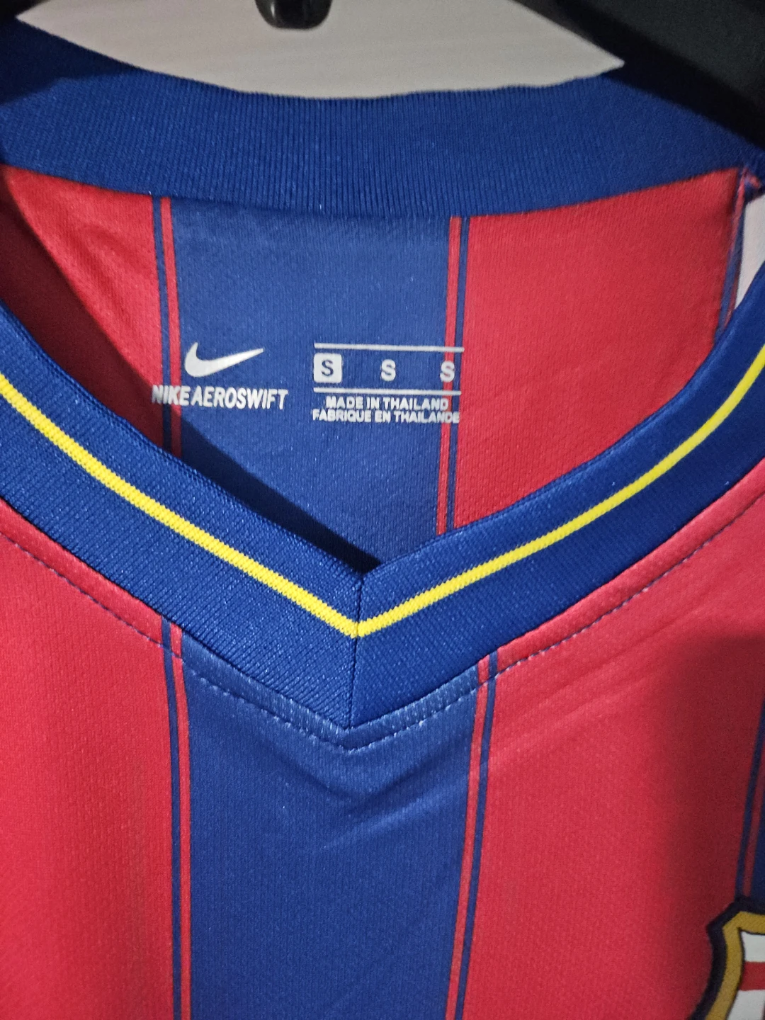 Nike Barcelona Messi 10 Soccer Jersey Size S - photo 4