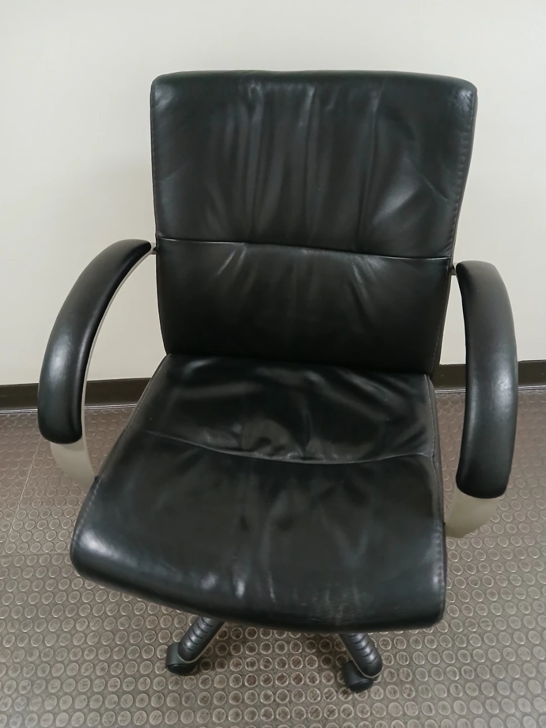 Black Leather Office Chair - photo 3